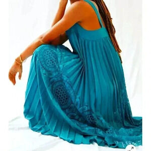 Anthropologie Pleated Lace Maxi dress XS